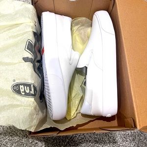 Lugz white Bandit slip on sneaker. Women’s size 8.5